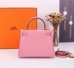 Hermès Kelly 𝐓𝐨𝐠𝐨 Calf Gold hardware Sakura Pink size: 𝟮𝟱𝐶𝑚/ 𝟮𝟴𝐶𝑚 - Image 6