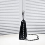 Chanel small fragrant wind Ringer chain small square bag first layer oil wax 3081 size: 20*21cm - Image 3
