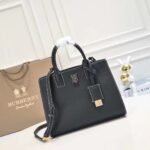 Burberry tote calfskin bag 8376 black size: 27 * 11 * 20 cm