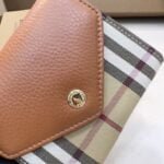 Burberry Vintage Folding clip size: 8.5*4*9cm - Image 2