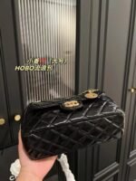 Chanel HOBO bag Oil wax leather 3690 size: 22*20cm - Image 3