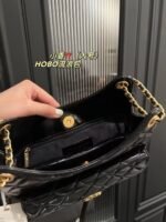 Chanel HOBO bag Oil wax leather 3690 size: 22*20cm - Image 4