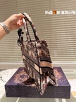 Dior book tote presbyopia with small wallet  size: 35cm - Image 5