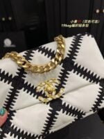 Chanel sheepskin embroidery argyle Crossbody handbag 1160 size:26cm - Image 6