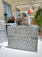 Dior embroidery Book 23 tote shopping bags size: 20cm/26cm/35cm/41cm - Image 2