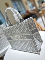 Dior embroidery Book 23 tote shopping bags size: 20cm/26cm/35cm/41cm - Image 4