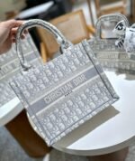 Dior embroidery Book 23 tote shopping bags size: 20cm/26cm/35cm/41cm - Image 6