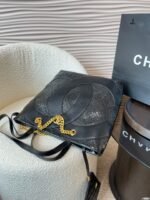Chanel new tote bag size: 29*31cm - Image 5