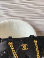 Chanel new tote bag size: 29*31cm - Image 7