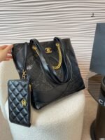 Chanel new tote bag size: 29*31cm - Image 8