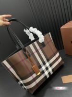 Burbao217 Burberry tote Shopping bag size: 34*26cm