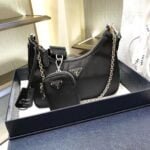2521005 【top-level】The PRADA three-in-one has become a mainstream fashion trend