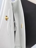 Chanel classic flap bag a01112 medium size: 15.5x25.5x6.5cm - Image 5