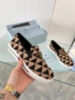 Prada 2024 New arrival flat loafers size: 35—40(41 can be customized) note shoes size and color which you want when you fill shipping address - Image 4