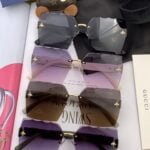 GUCCI bee sunglasses  G6518  note the color which you want when you fill shipping address