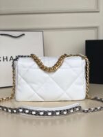 2521003 CHANEL Shoulder bag with chain size: 26cm - Image 2