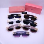 9638p17 MIUMIU Sunglasses - Image 3