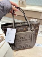 LbaO503 LV genuine leather cowhide bag Variable frequency digital chip version 20cm - Image 4