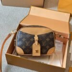GLnpiBao LV DEAUVILLE Camera Bag