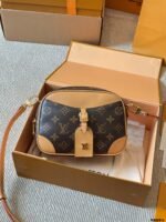 GLnpiBao LV DEAUVILLE Camera Bag