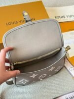 GzzLbao83 LV bag - Image 3